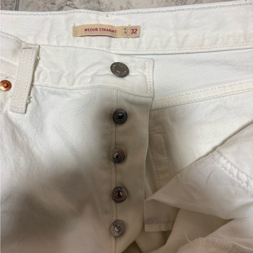 Levi's White Wedgie Straight Jeans - Picture 4 of 10